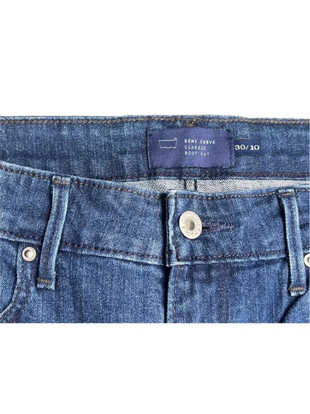 Levi's Demi Curve Classic Bootcut Jeans Medium Wash Denim Size 30 / 10